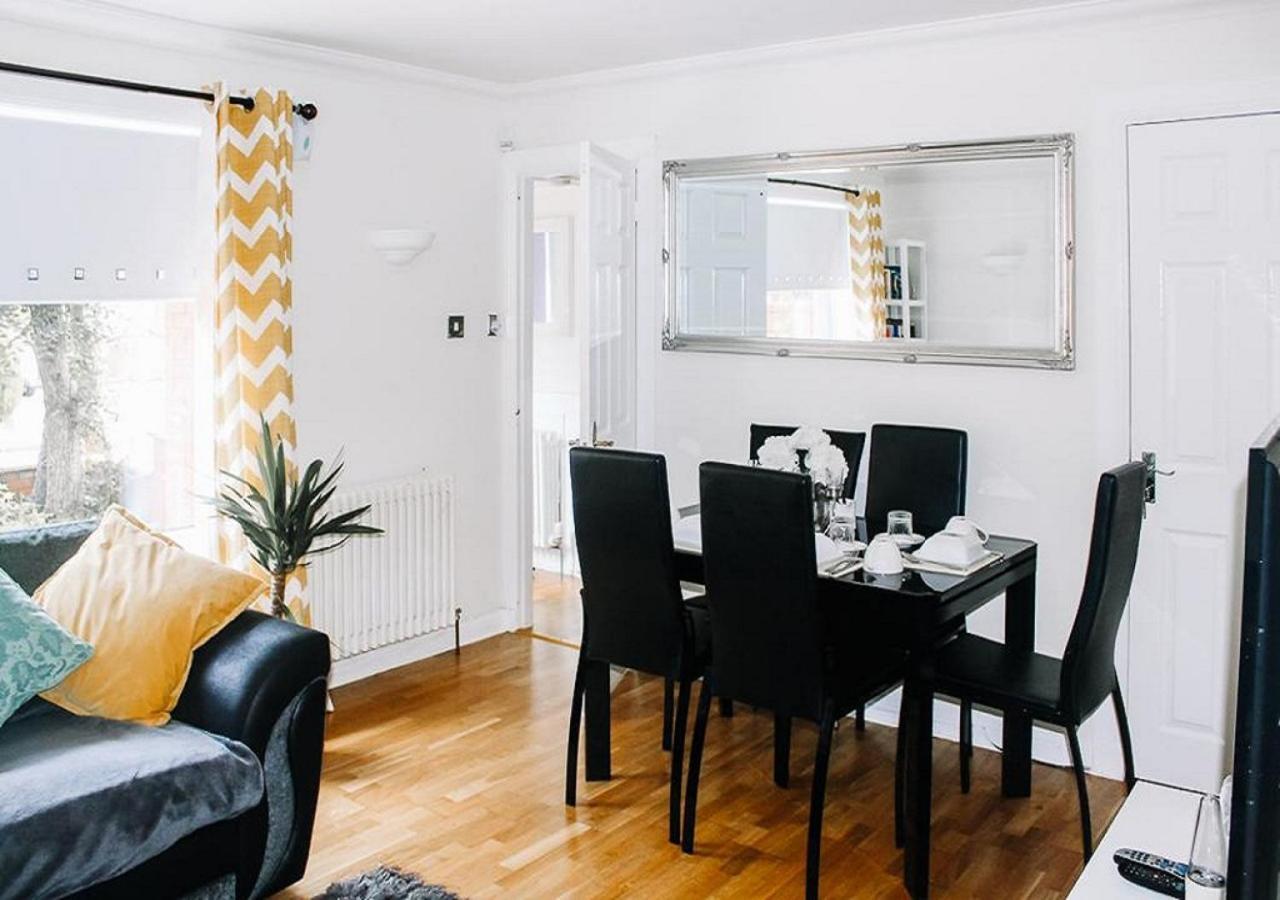 Home To Home Stay Apartment กลาสโกว์ ภายนอก รูปภาพ