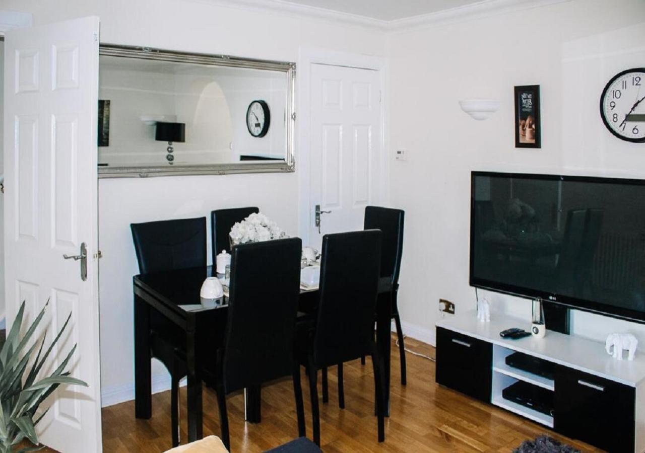Home To Home Stay Apartment กลาสโกว์ ภายนอก รูปภาพ